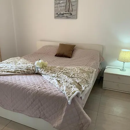 Gzr F3, Spacious In Downtown 公寓 Gzira