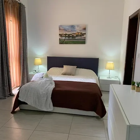 Spacious In Downtown