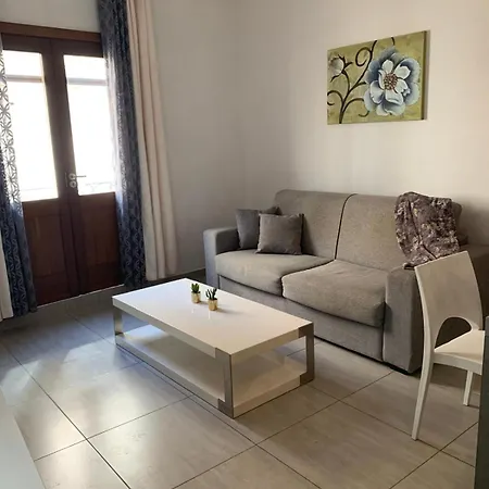 Spacious In Downtown *