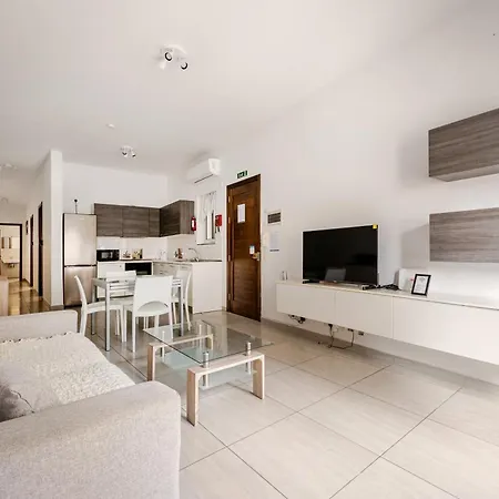 Apartment Gzr F3, Spacious In Downtown