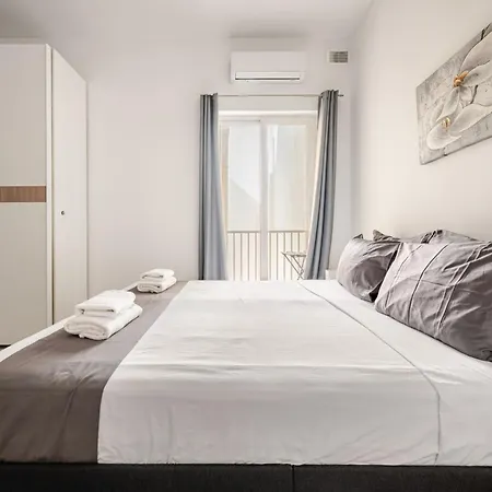 Gzr F3, Spacious In Downtown Apartment Gzira